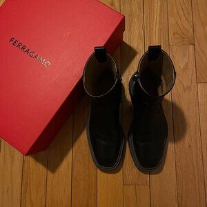FERRAGAMO Ankle Boots MSRP 1200 US 9 EU 42 Black Leather Grey Accent Side Zip